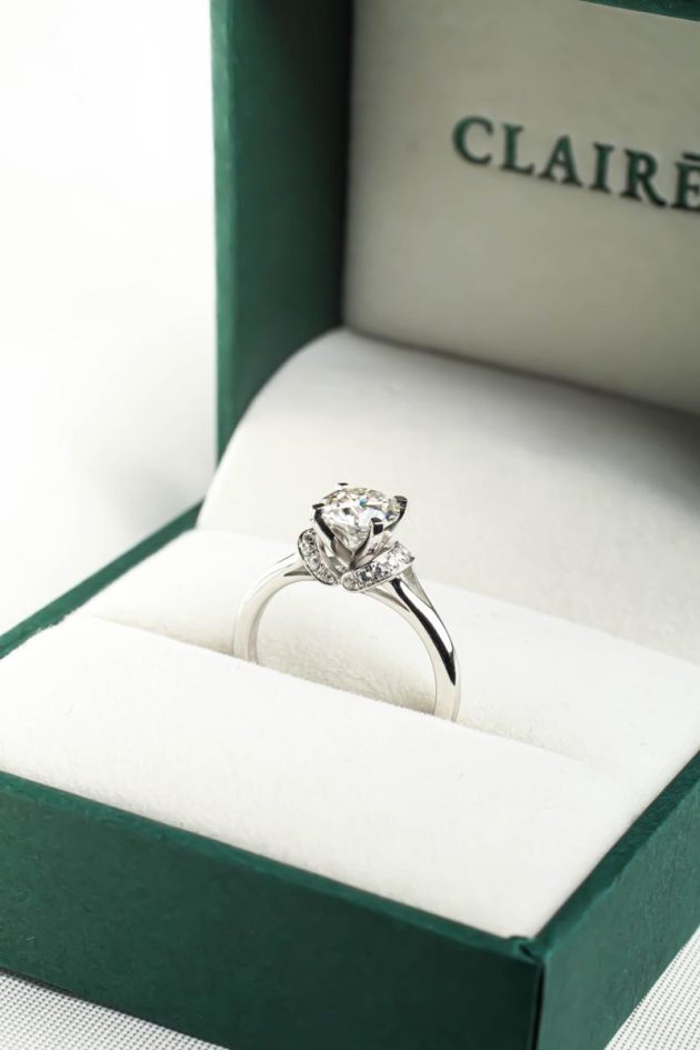 Helene-Solitaire-Ring-Box-1